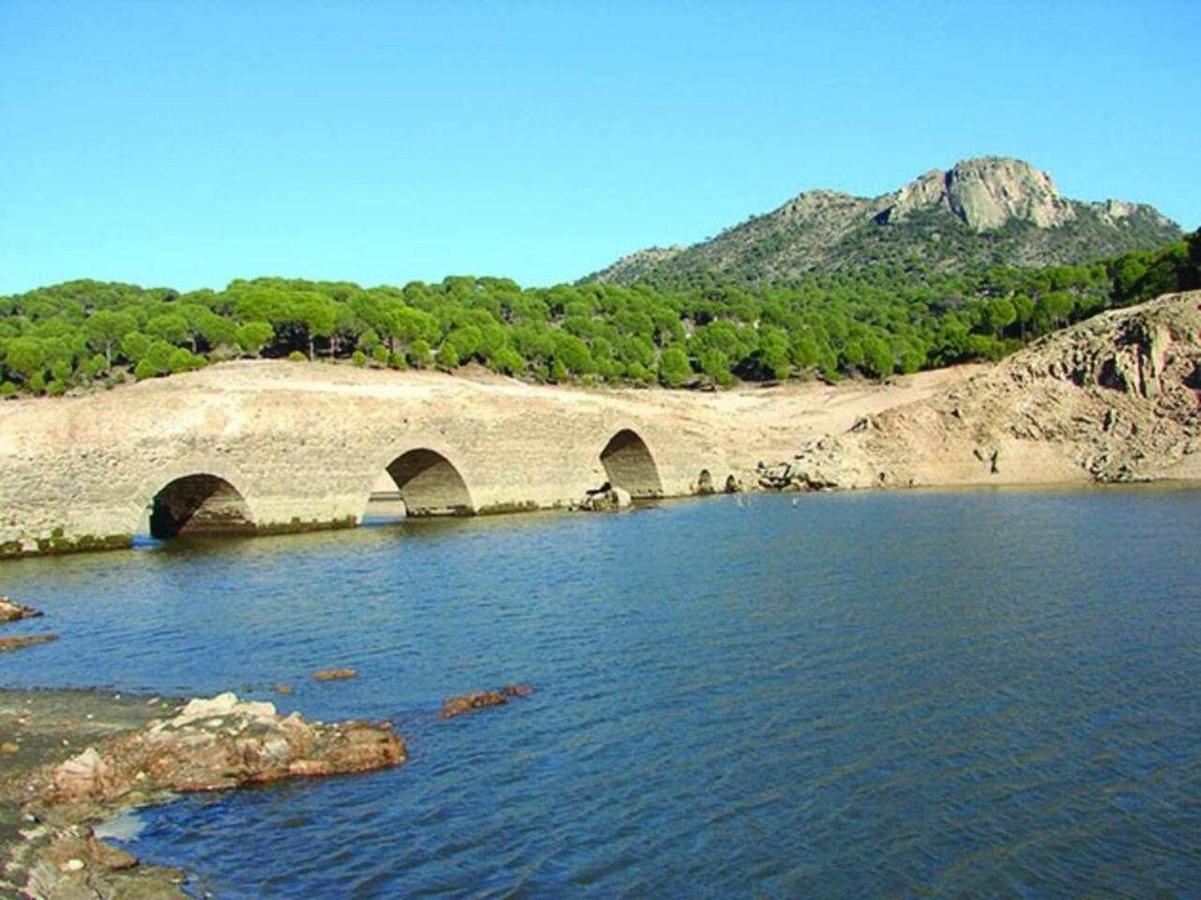 Chalet para Grupos hasta 12 Personas San Martín de Valdeiglesias Bagian luar foto